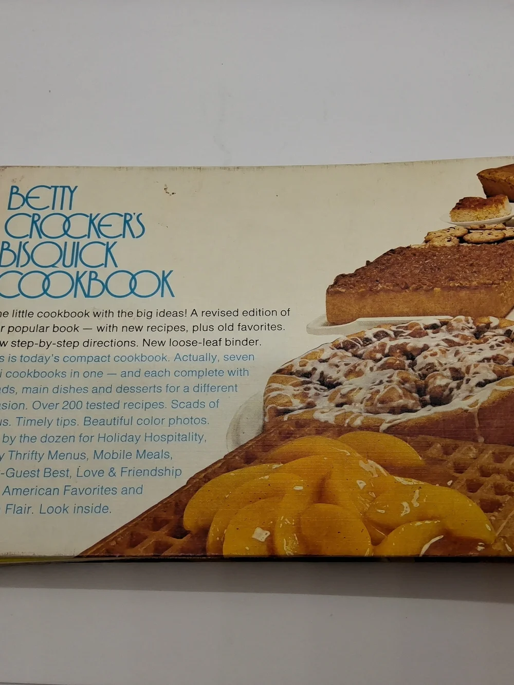 Betty Crocker’s Bisquick Cookbook 1971/73 Hardcover 3 Ring Binder Vintage GM